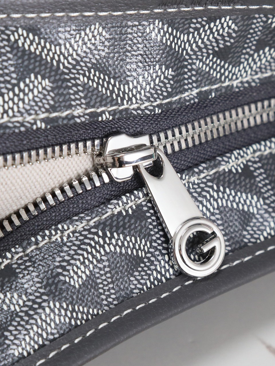 Goyard bohemian hobo 020223