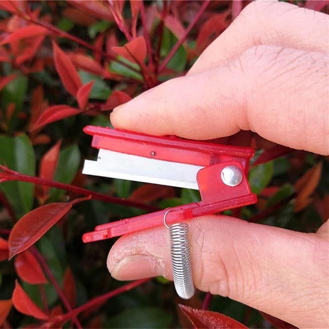 (🎉Flash Sale - 45% Off) Multifunctional Gardening Thumb Knife