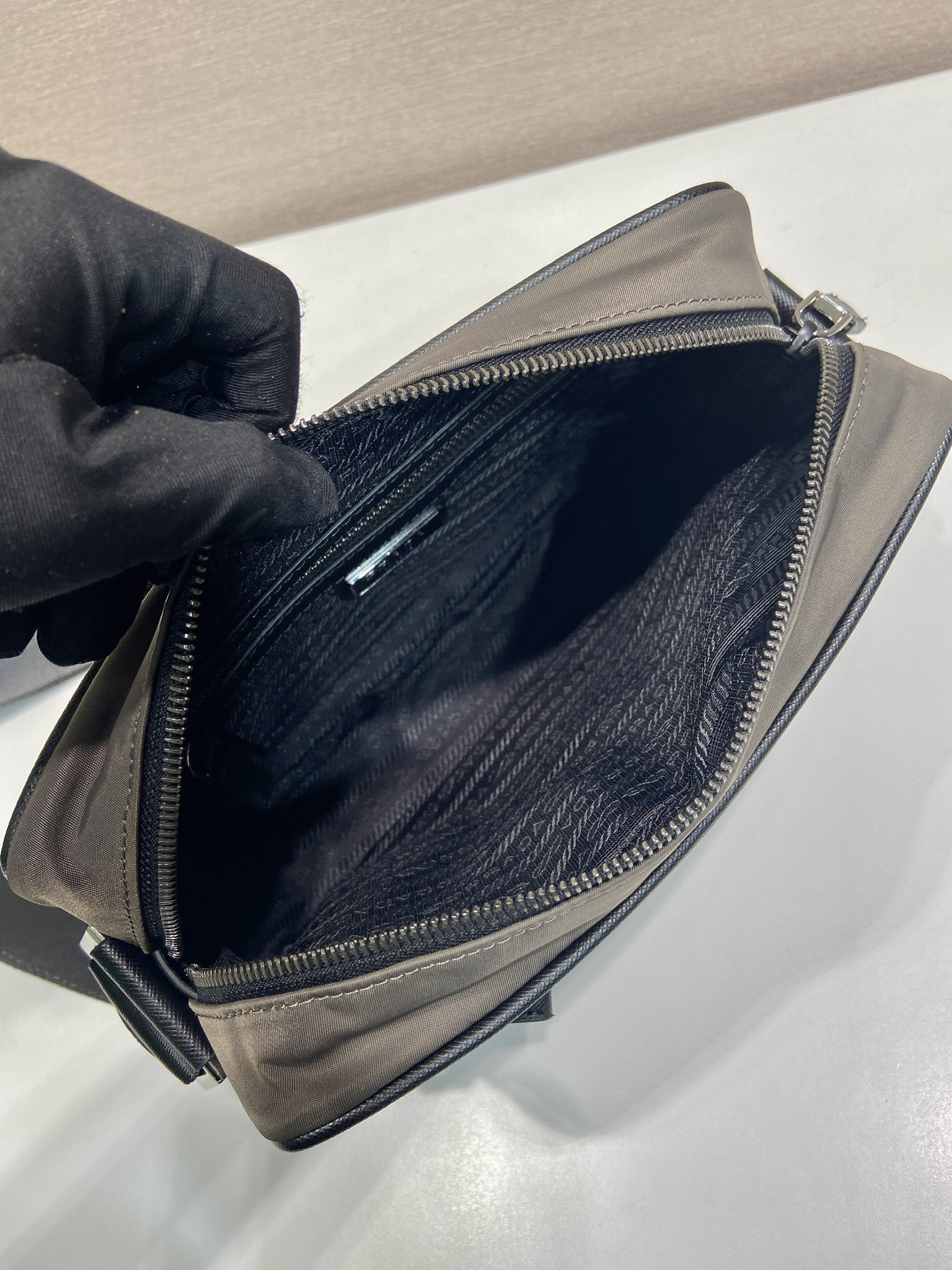 Prada Messenger Bag 2VH048
