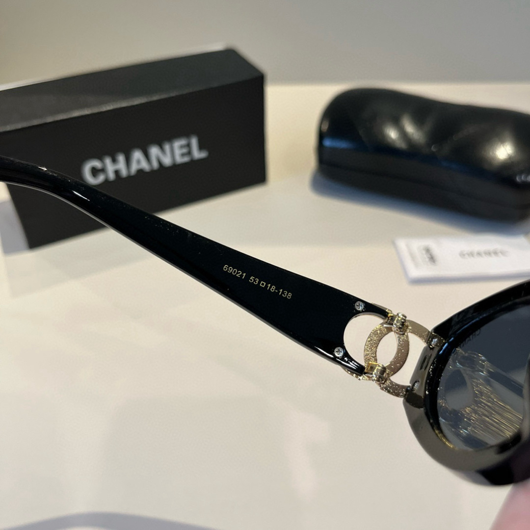 Chanel round frame sunglasses