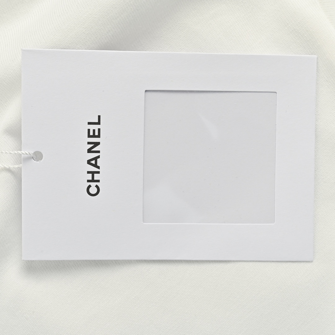 Chanel small logo on the neckline simple letters solid color short sleeves