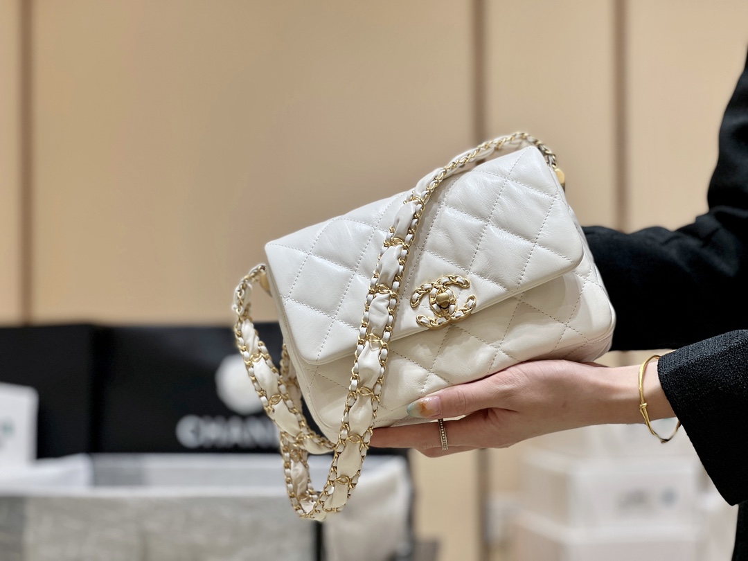Chanel 23K Autumn and Winter Series Retro Tofu Bag AS4423
