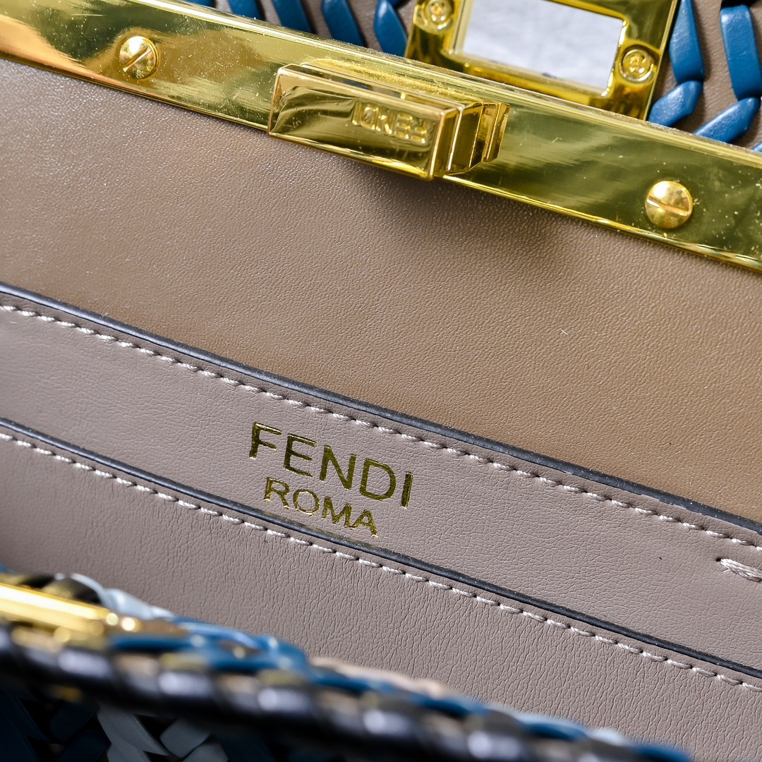 FENDI Iconic ekaboo ISeeU Large Bag 3374