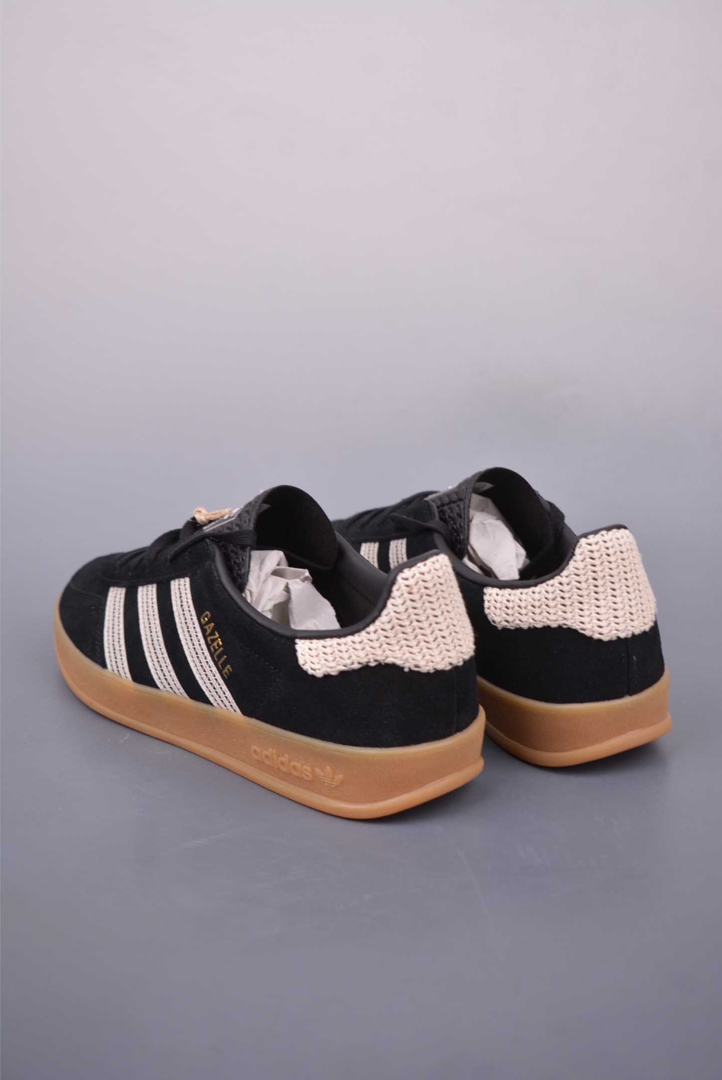 Adidas Gazelle Indoor Trainers Sneakers Black, Beige and White Weave JI2755