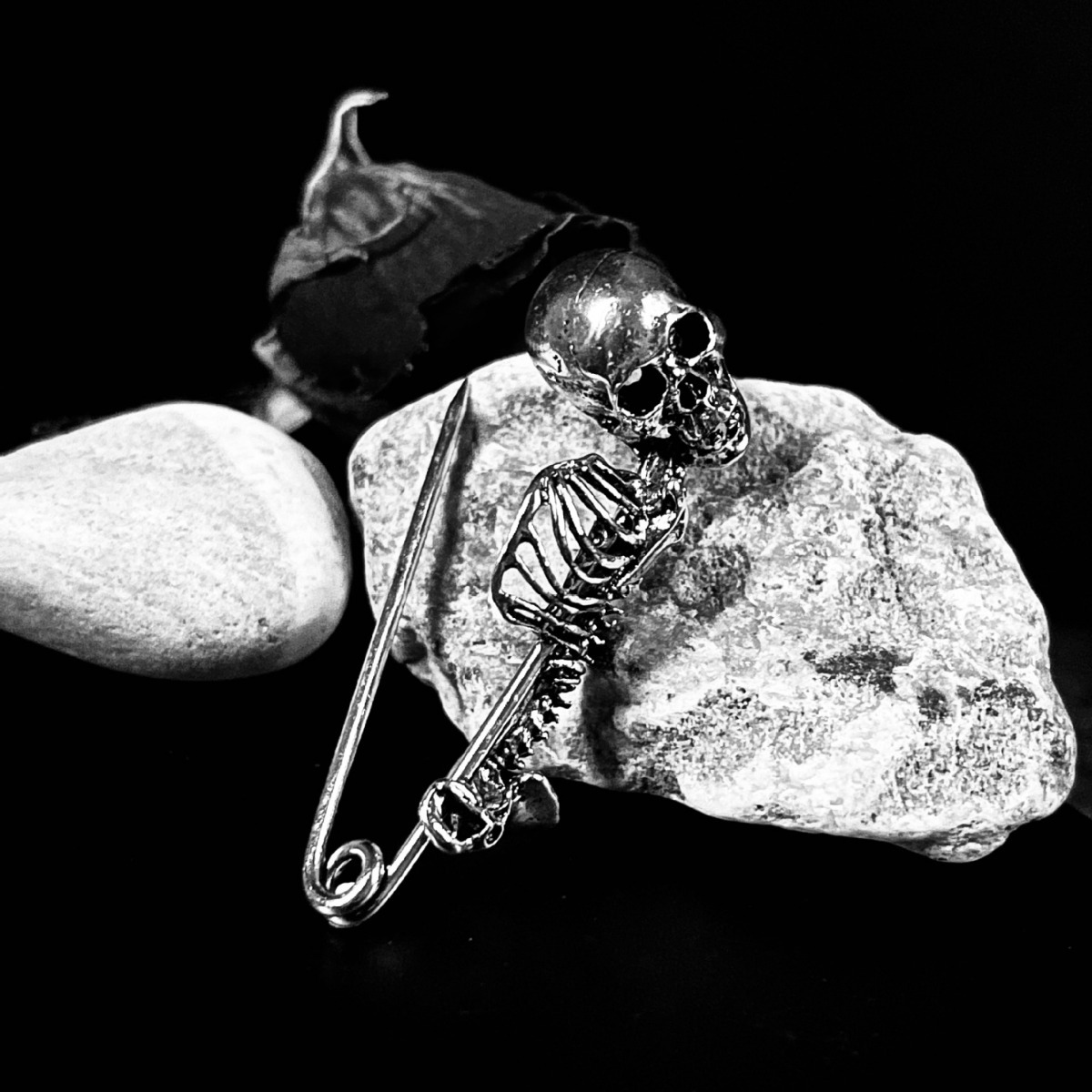 2024 New Mystical Skull Pin Brooch - Gothic Style Jewelry