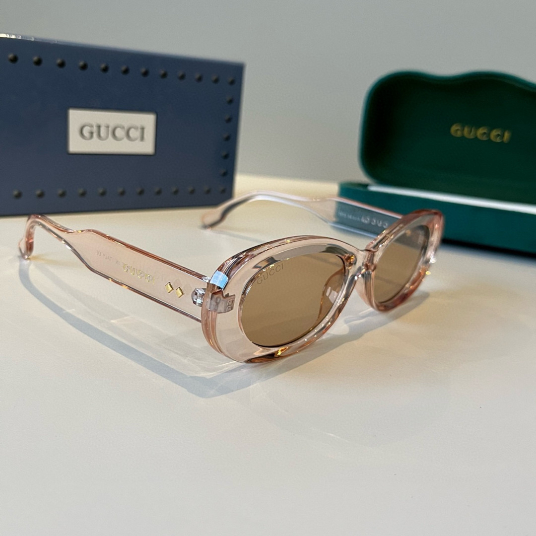 Gucci Round Frame Sunglasses