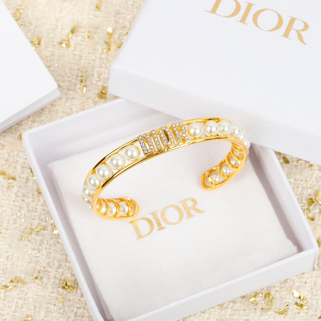 Dior Pearl Letter Diamond Bracelet