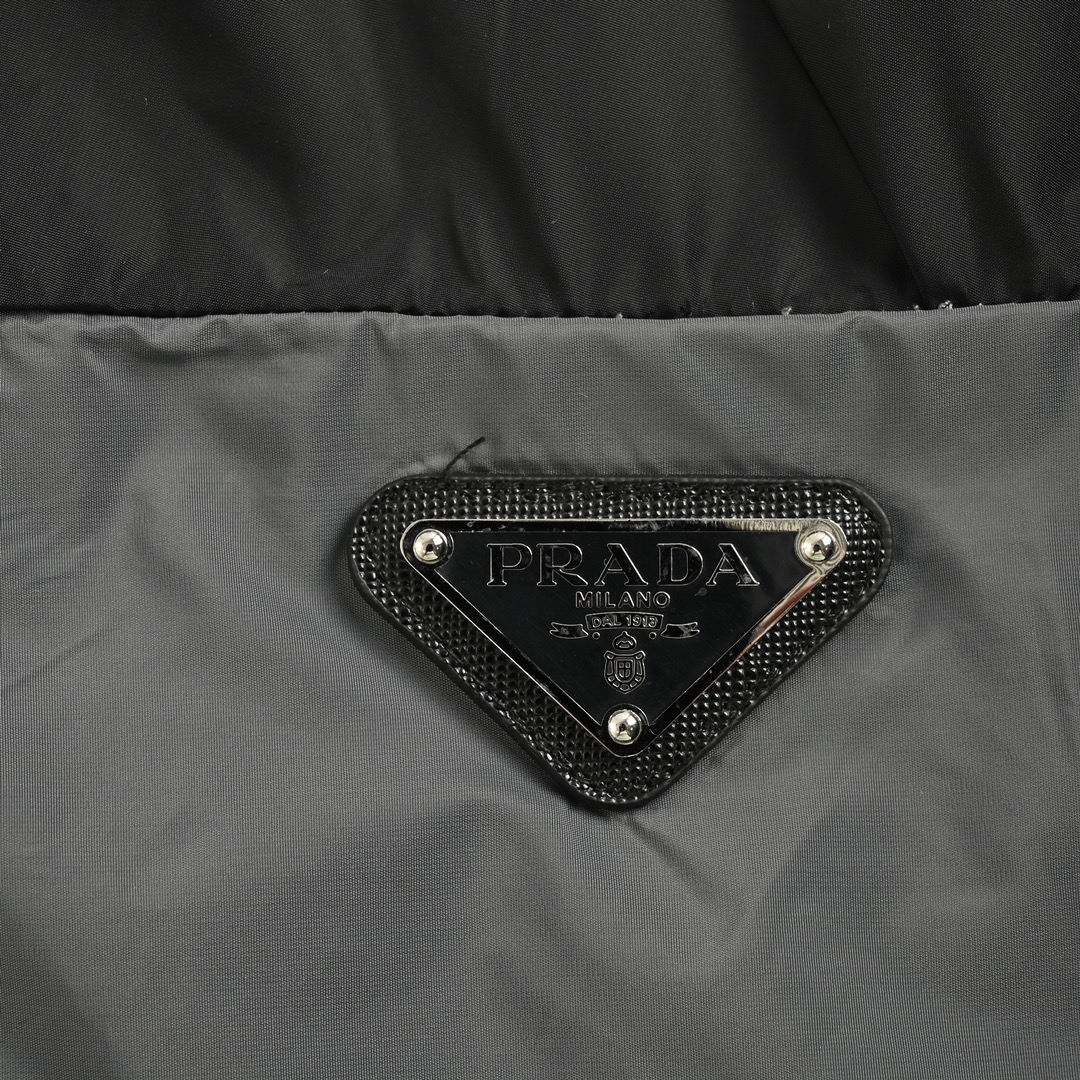 Prada 24Fw black and grey patchwork hooded jacket