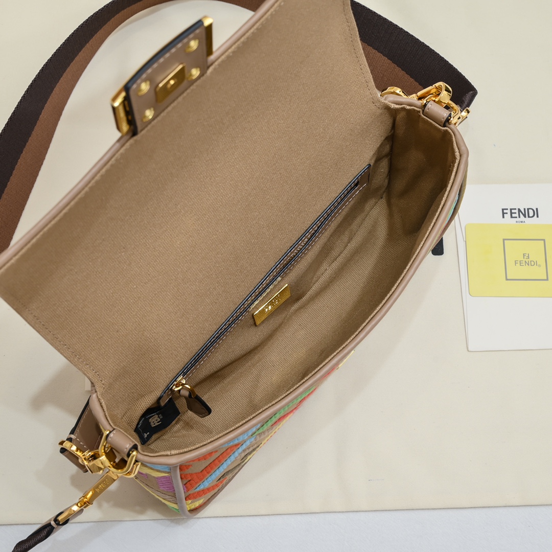 FENDI Baguette Shoulder Bag 1008