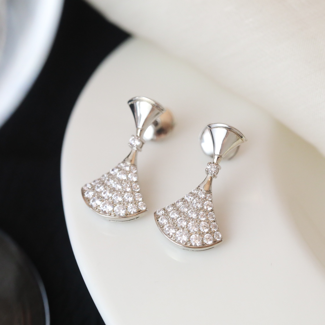 Bulgari full diamond fan-shaped earrings