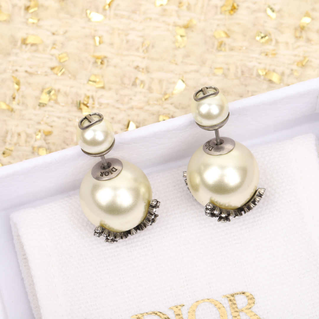 Dior Diamond Butterfly Pearl Earrings