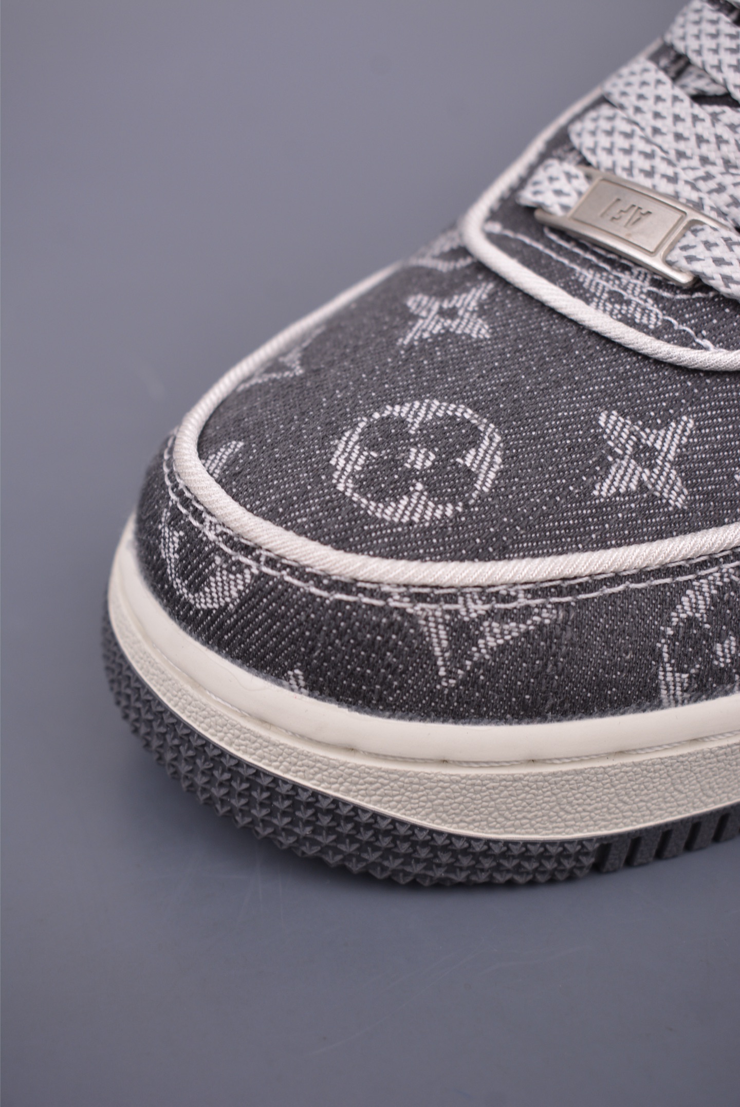 Louis Vuitton x Nike Air Force 1 07 LV8 Low Sneakers Denim Grey Denim Print SC9207-530