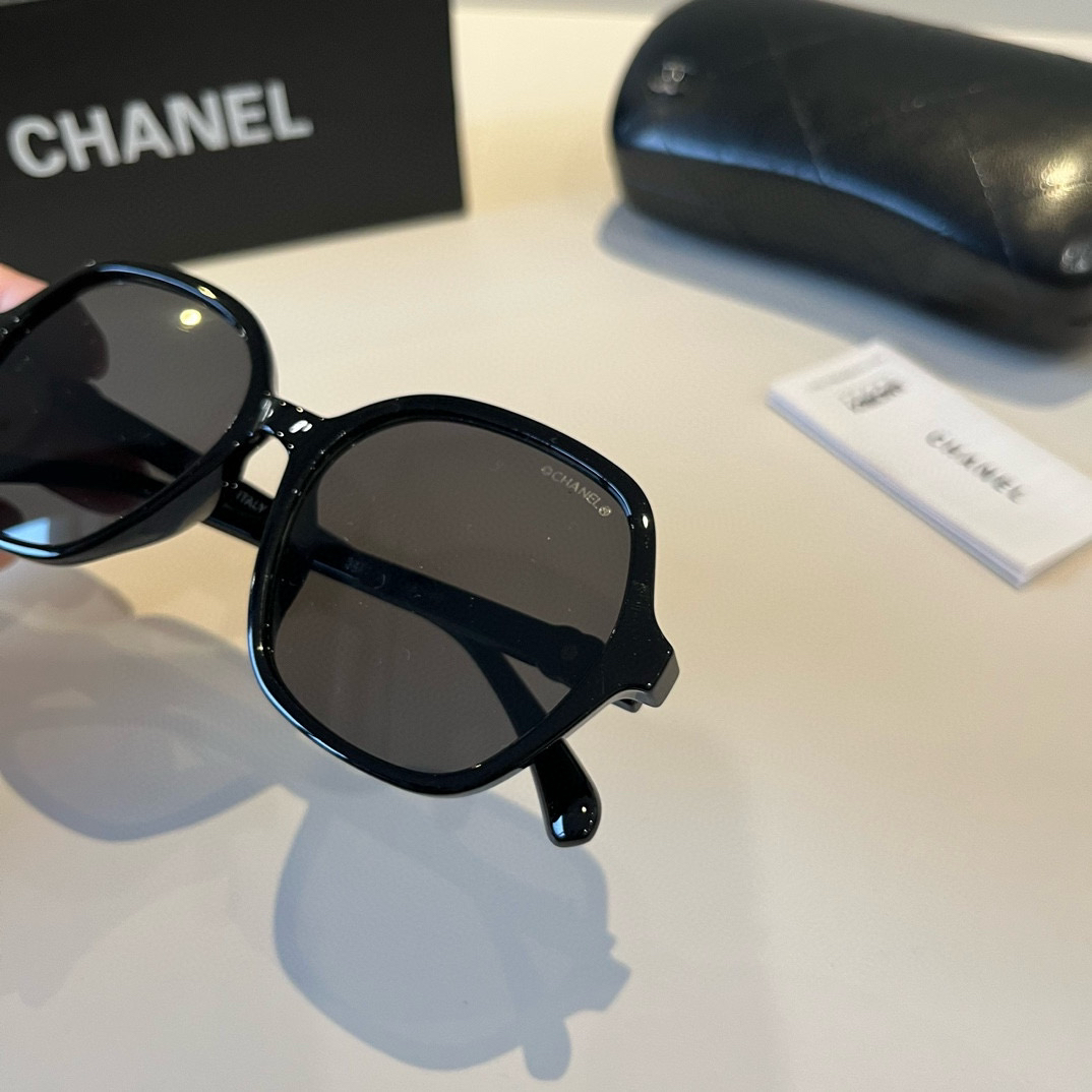 Chanel round frame sunglasses