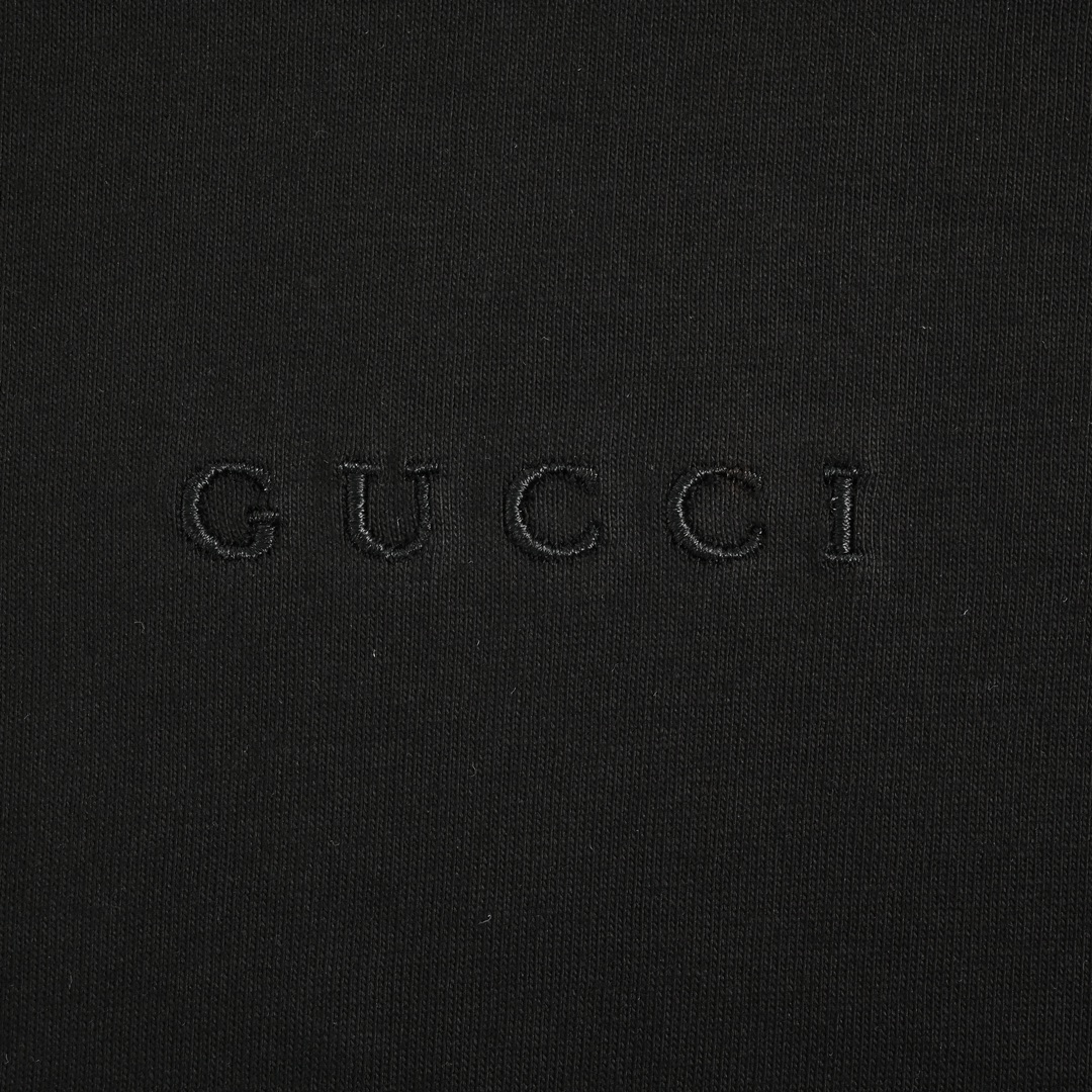 Gucci 24ss chest embroidered lettering short sleeves