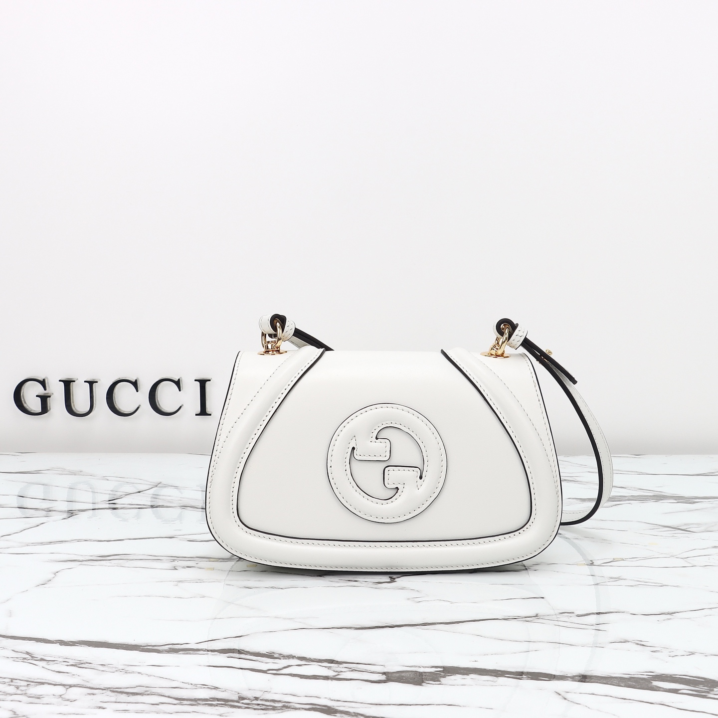 Gucci Blondie small shoulder bag 815700