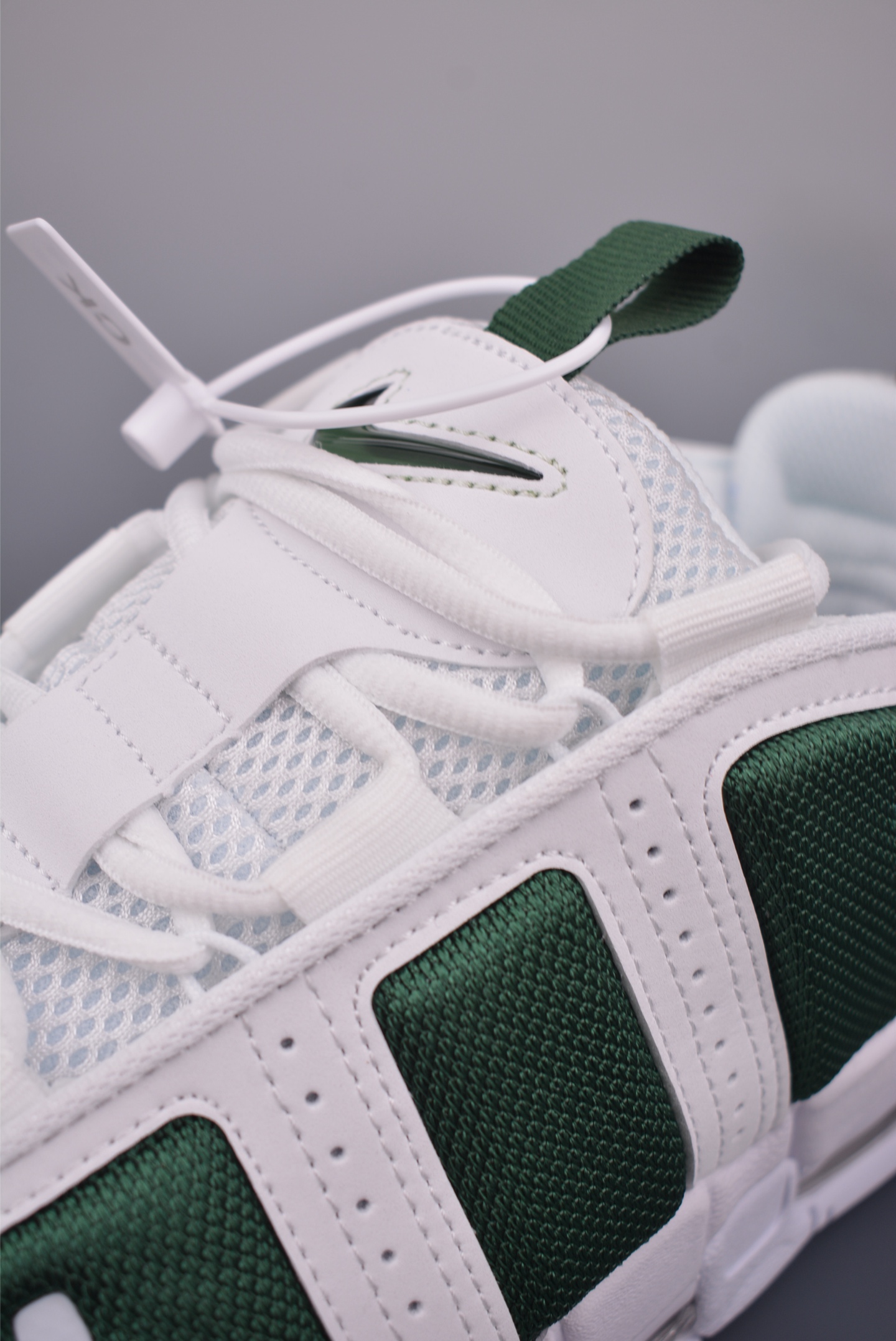 Nike Air More Uptempo Low 