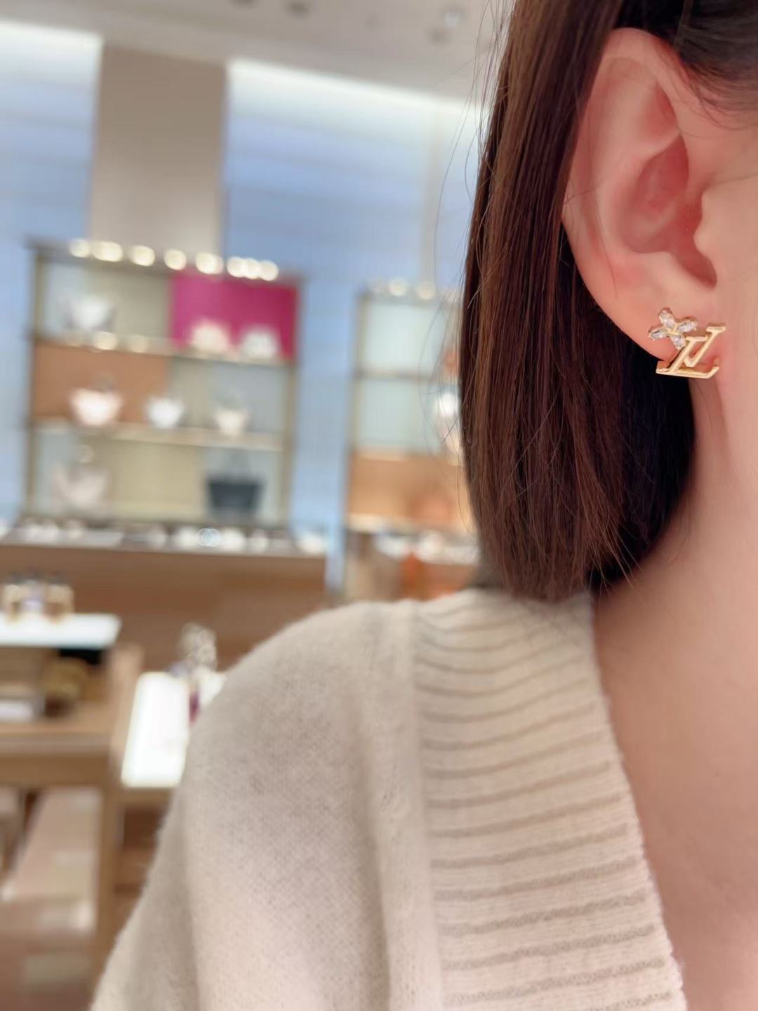 Louis Vuitton Floral Stud Earrings