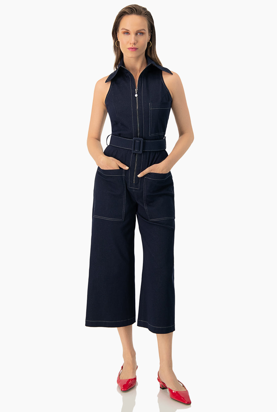 Jumpsuit sin mangas y cinturon