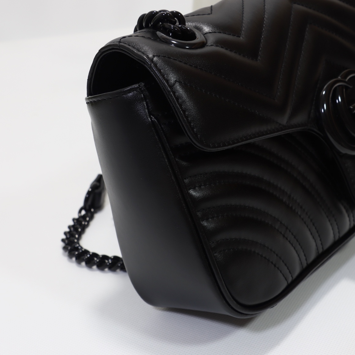 Gucci GG Marmont medium shoulder bag 443497 DTDFV 1000