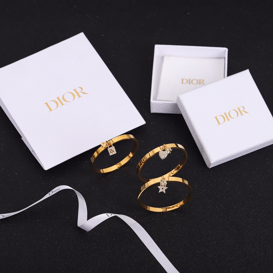 Dior diamond heart bracelet