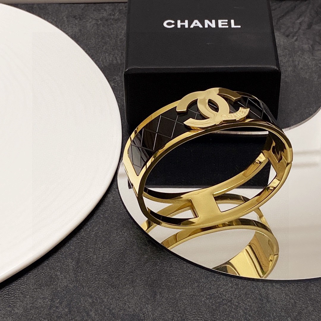 Chanel wide diamond bracelet