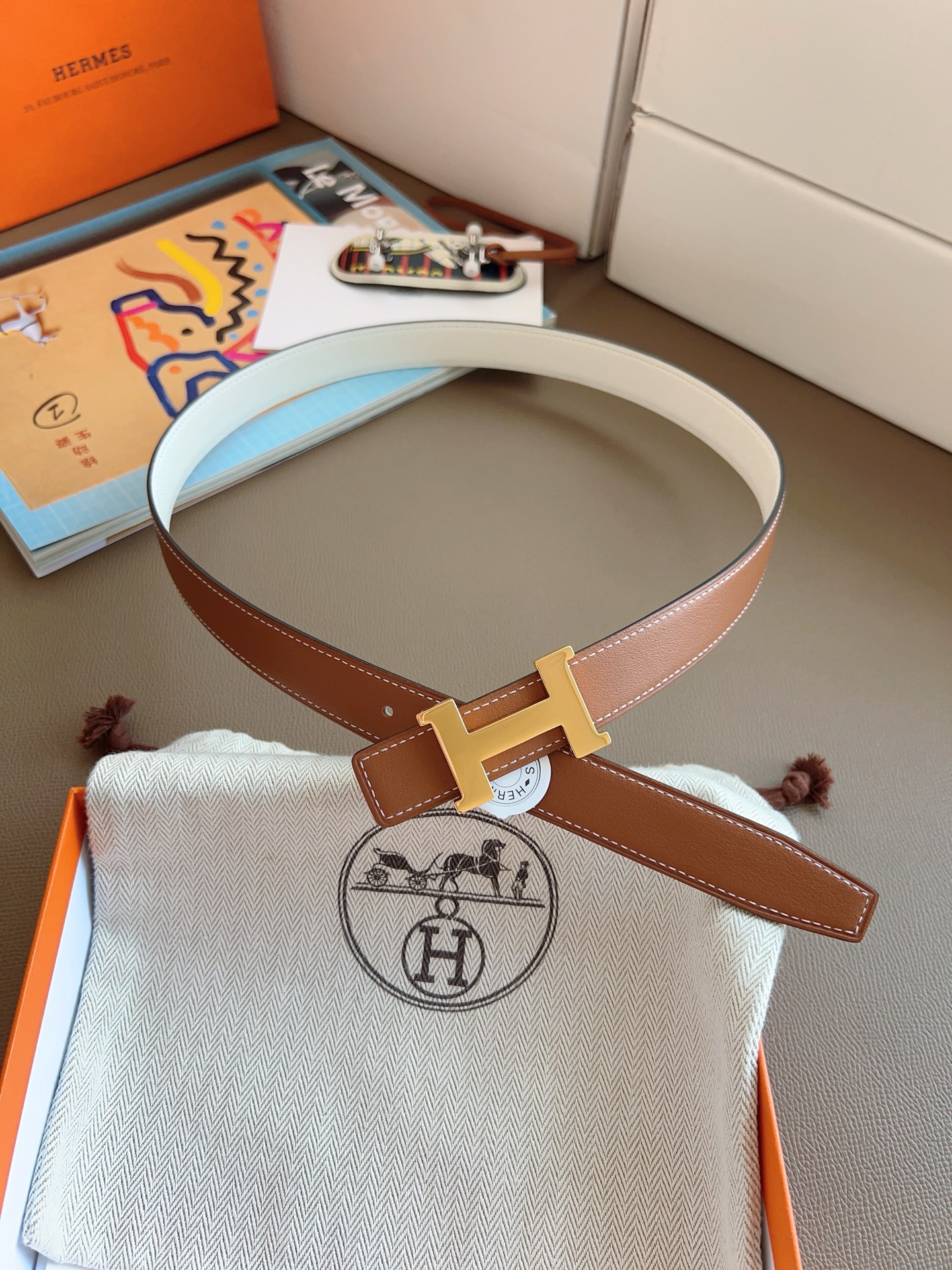 Hermès 2025 New Women's Double-Sided Belt 2.4cm Width