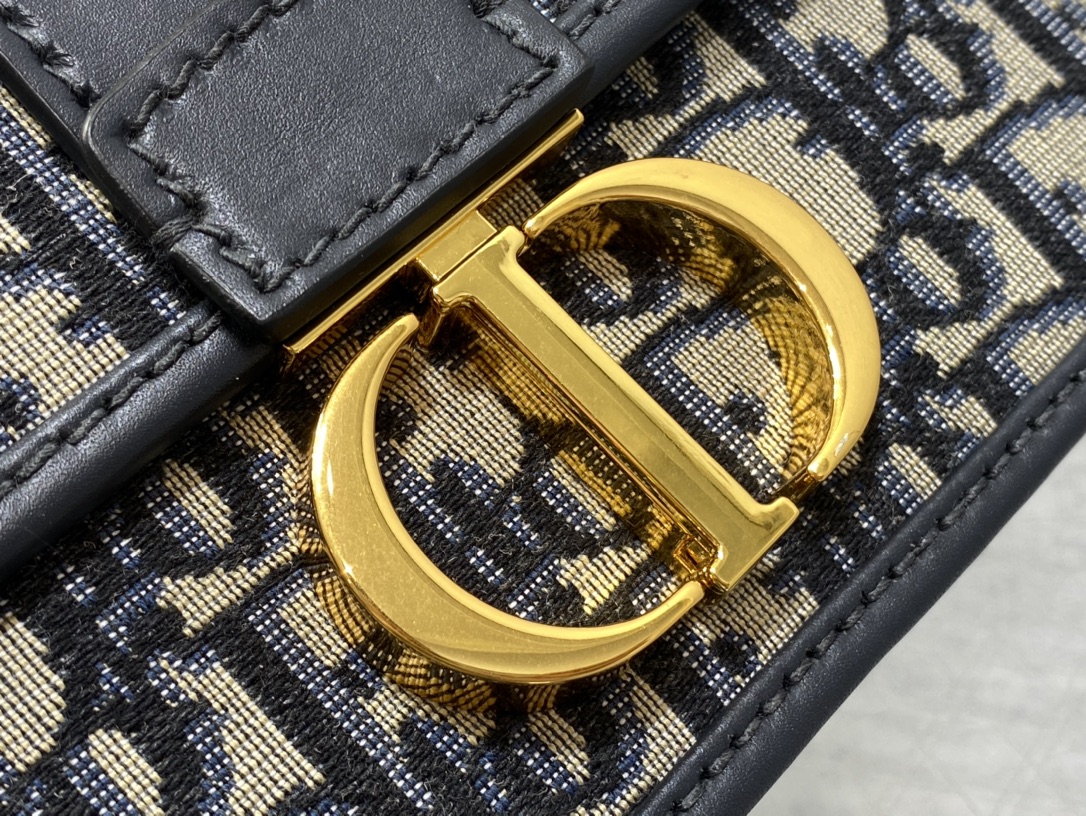 Dior Montaigne 30 Chain Bag
