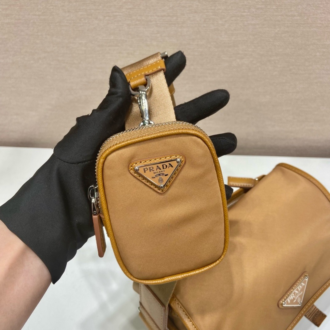 Prada 3 in 1 messenger bag 2VD034