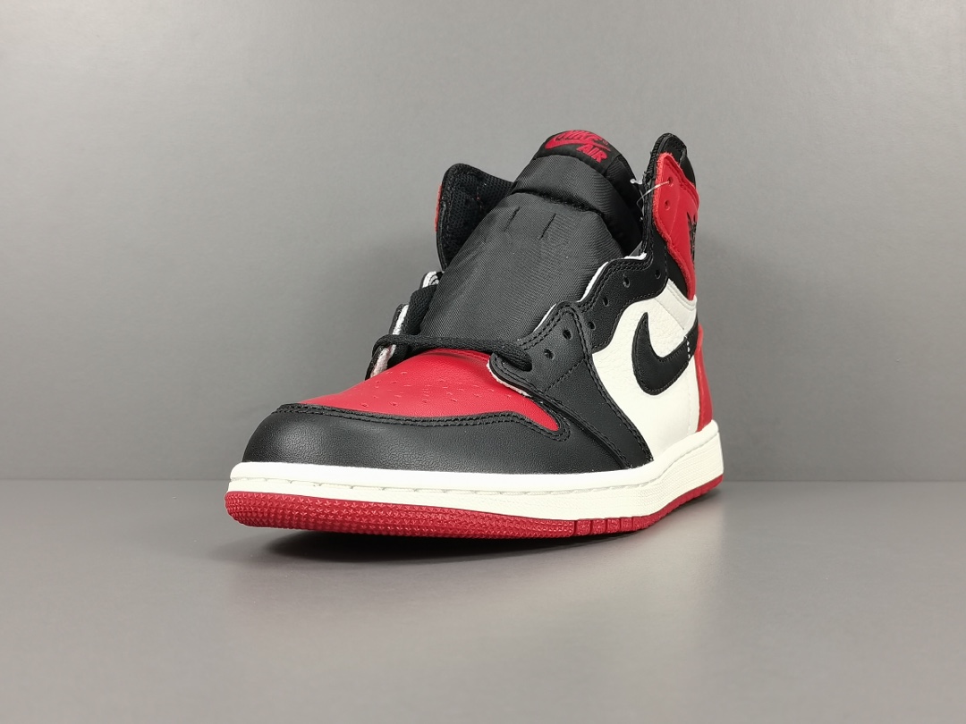 Nike Air Jordan 1 Retro High OG Broad Toe 555088-610