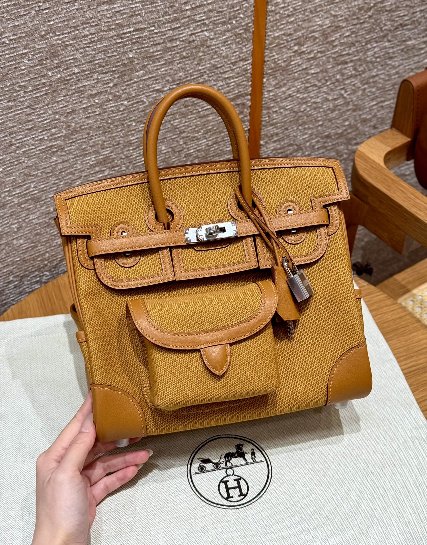 Hermes Birkin cargo 2SSesame handbag (handmade to order)