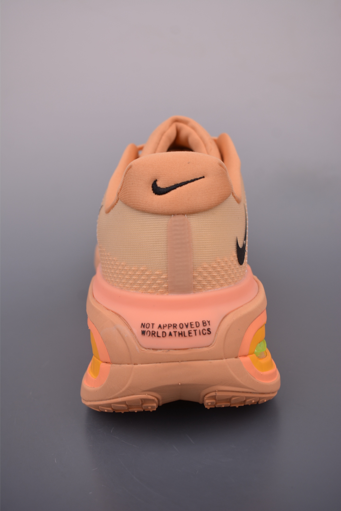 Nike Vomero premium “Bright Orange” HQ2050-100