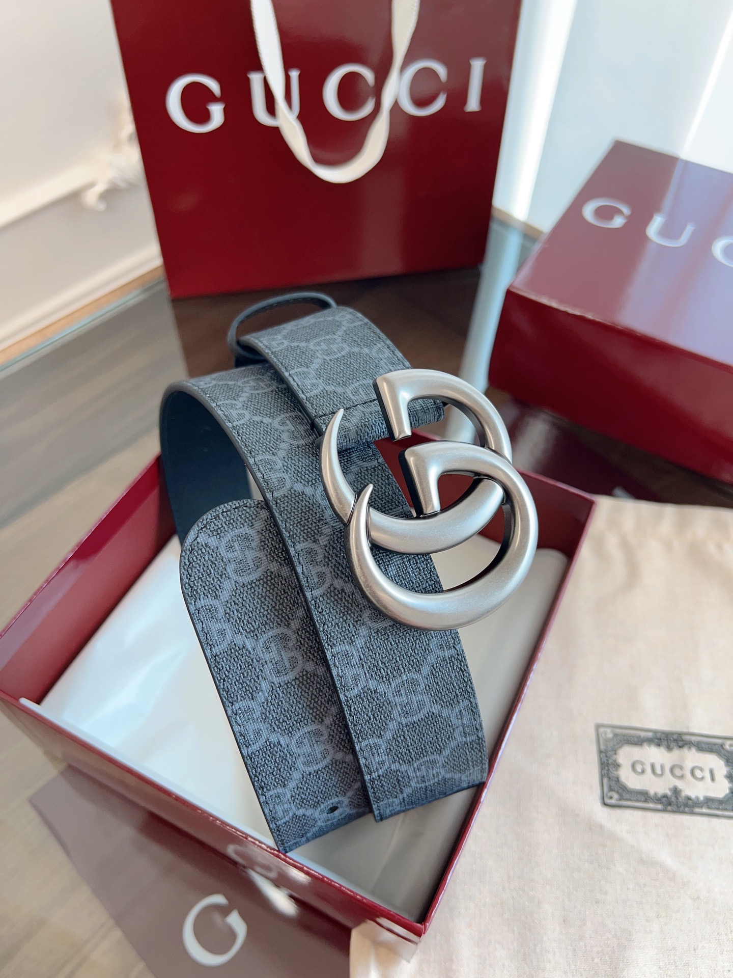 Gucci Supreme canvas pin buckle leather belt 4.0cm wide