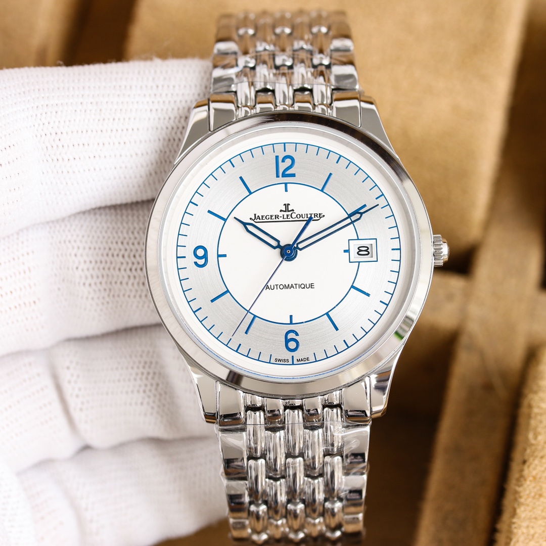 Jaeger-LeCoultre Master Ultra-Thin sector dial