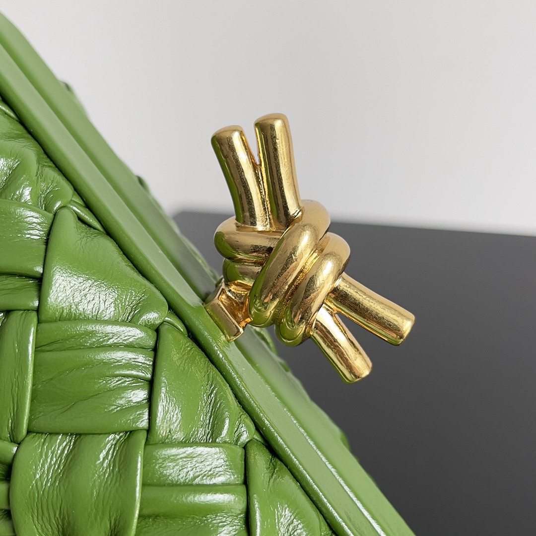 Bottega Veneta Knot woven evening bag 717622