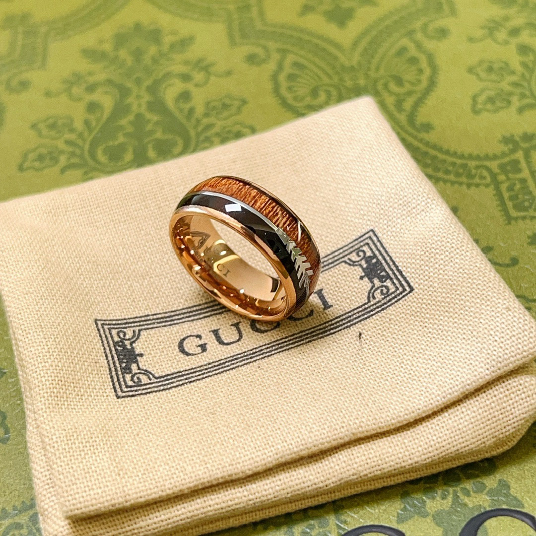 GUCCI Resin Wood Grain Ring