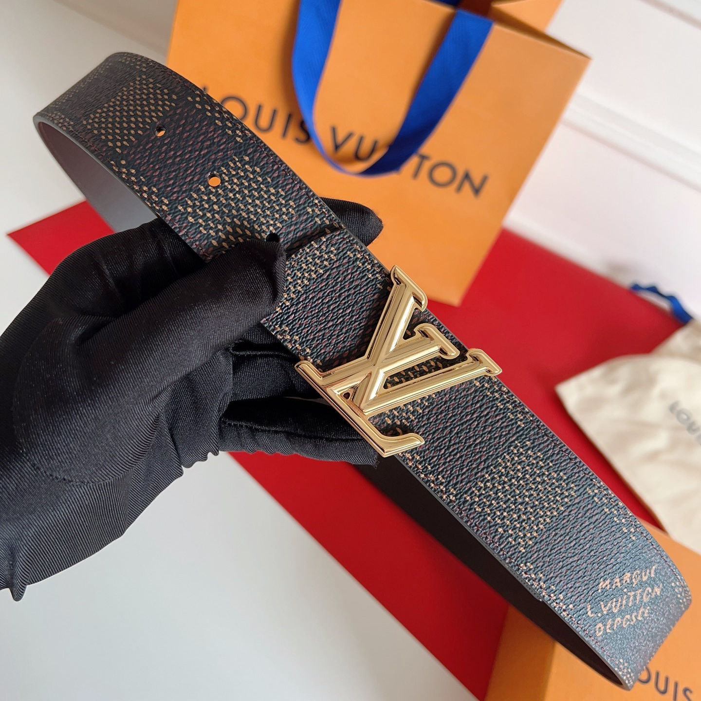 Louis Vuitton classic monogram leather belt 4CM wide