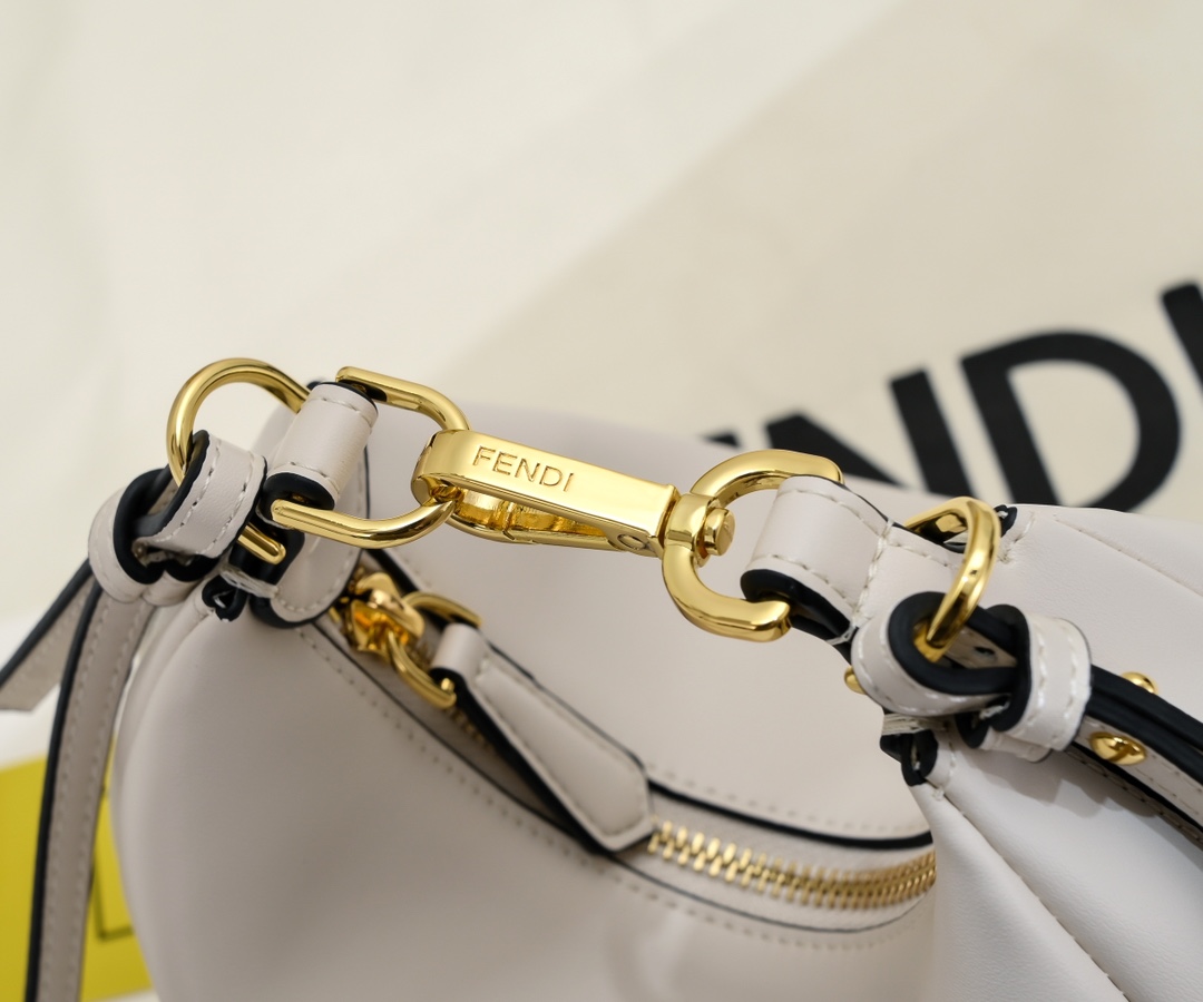 FENDI praphy underarm bag 1009