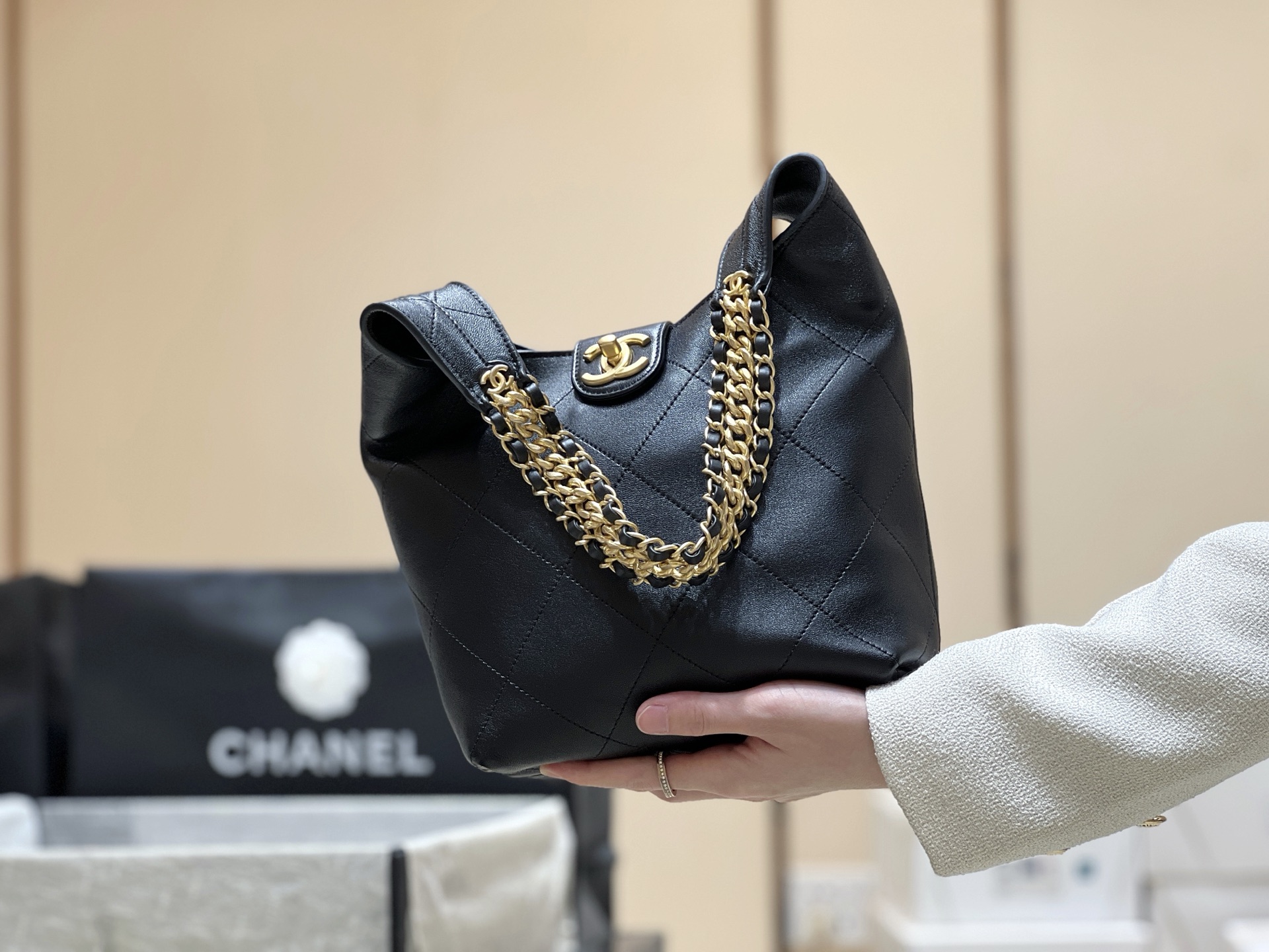 Chanel 25P Spring/Summer Preview Series Hono Hippie Bag AS5403