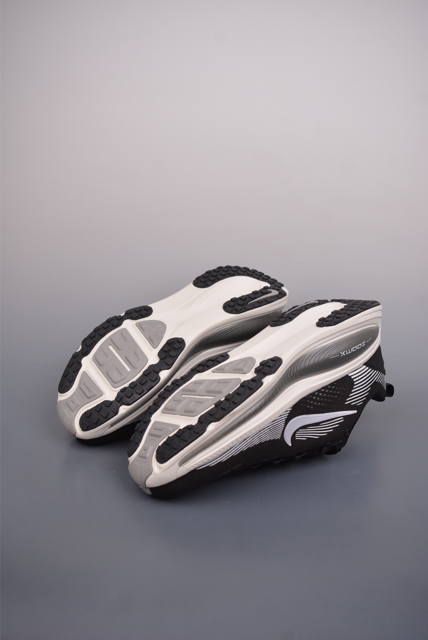2025 Nike Air Zoom Vomero 18 Black, White and Grey HM6804-007