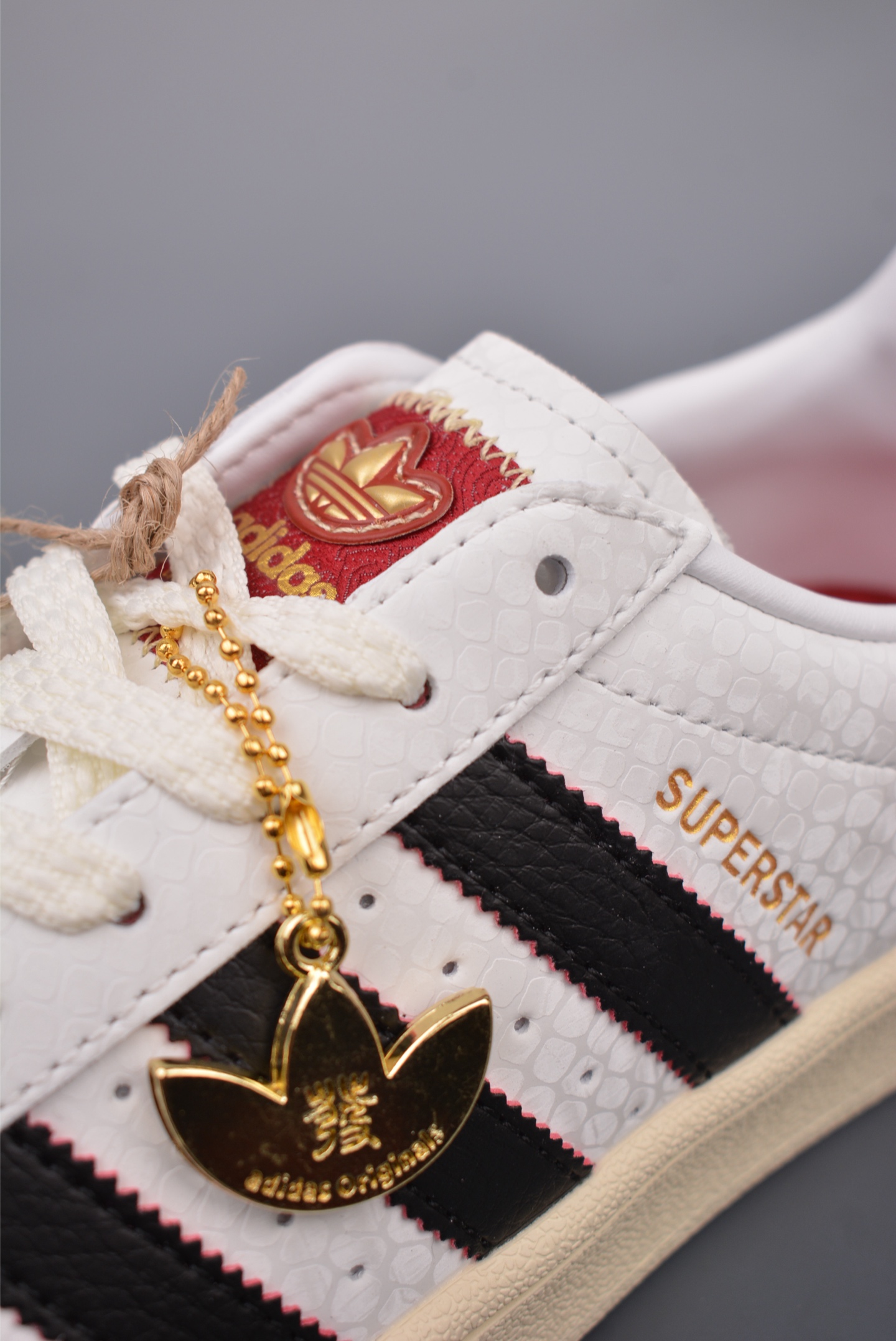 Adidas Originals Superstar LowYear of the Snake JR8036