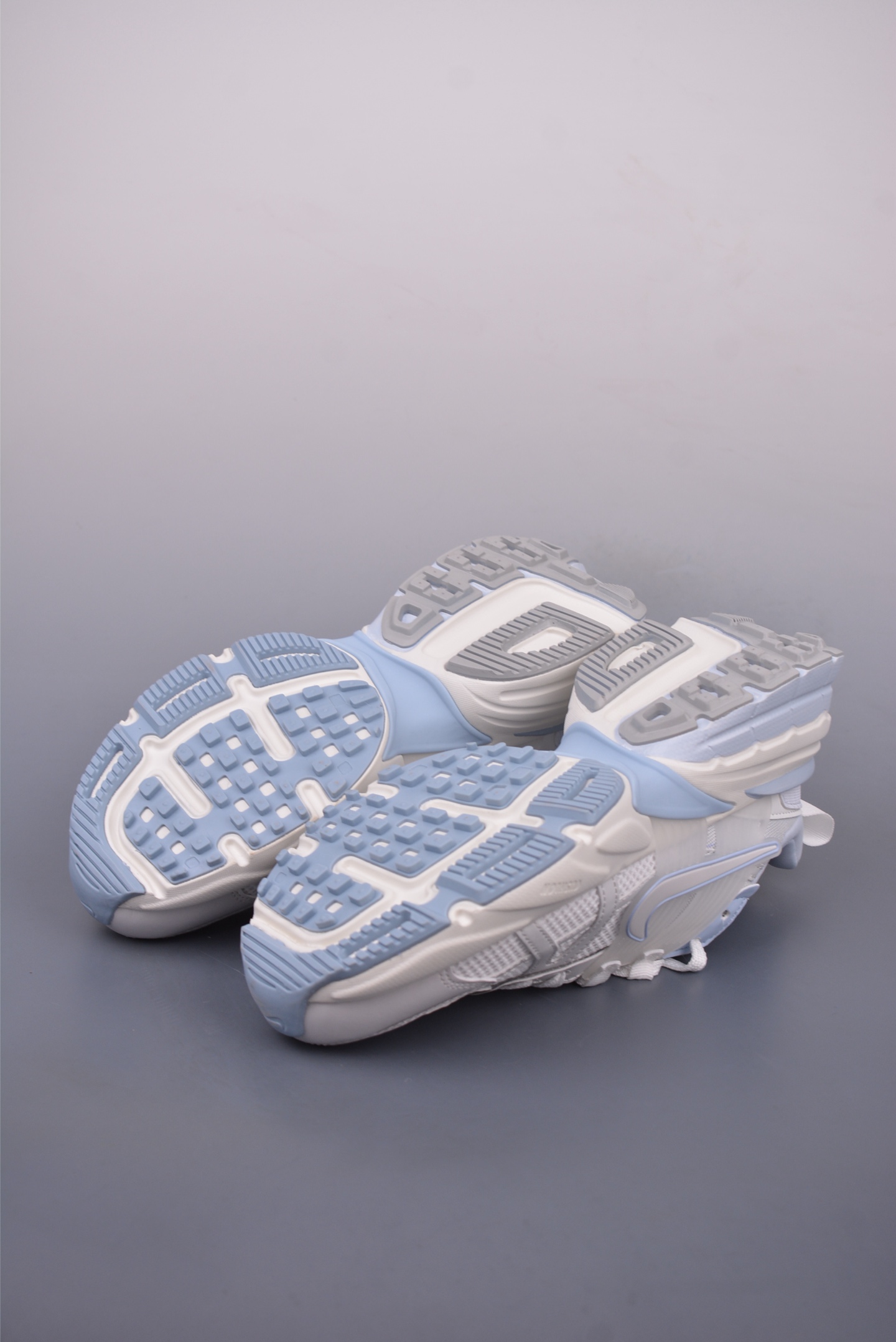 Nike Wmns V2K Runtekk Low running shoes White Silver Light Blue FD0736-009