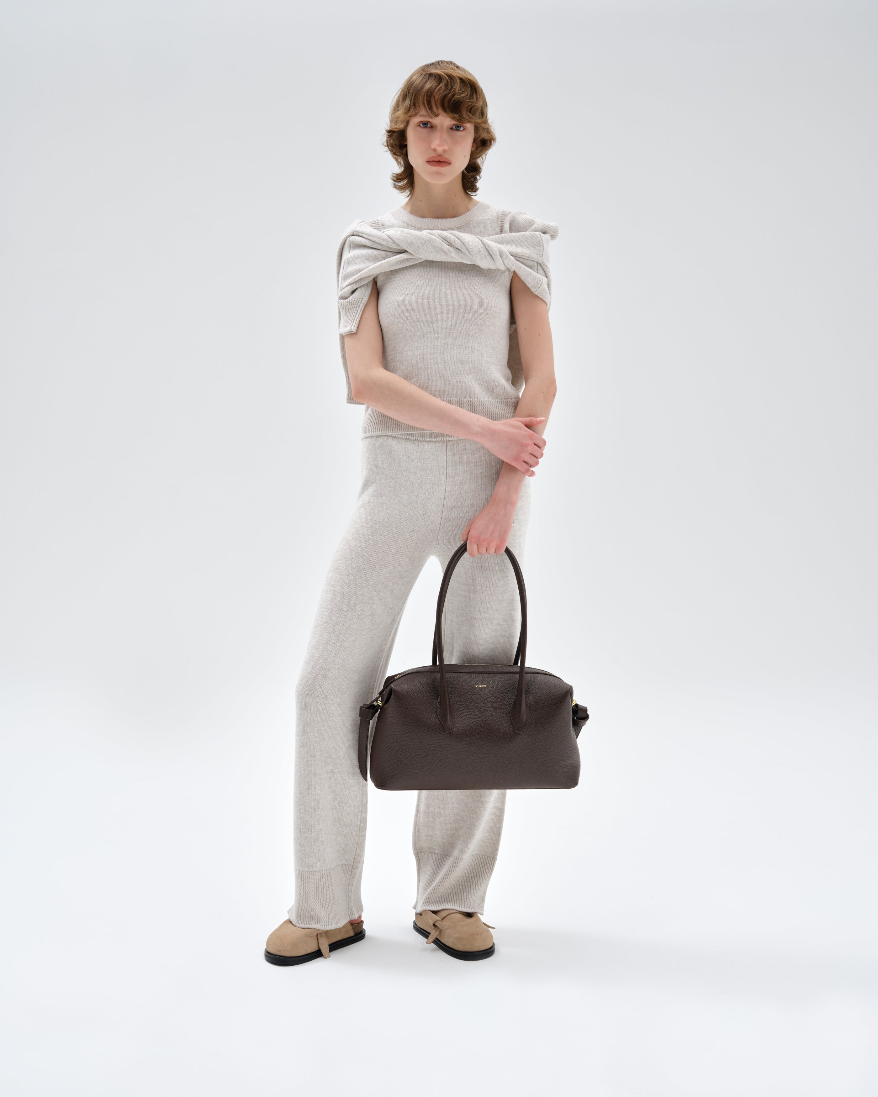 BRIOCHE DUFFLE - ESPRESSO PEBBLE GRAINED LEATHER