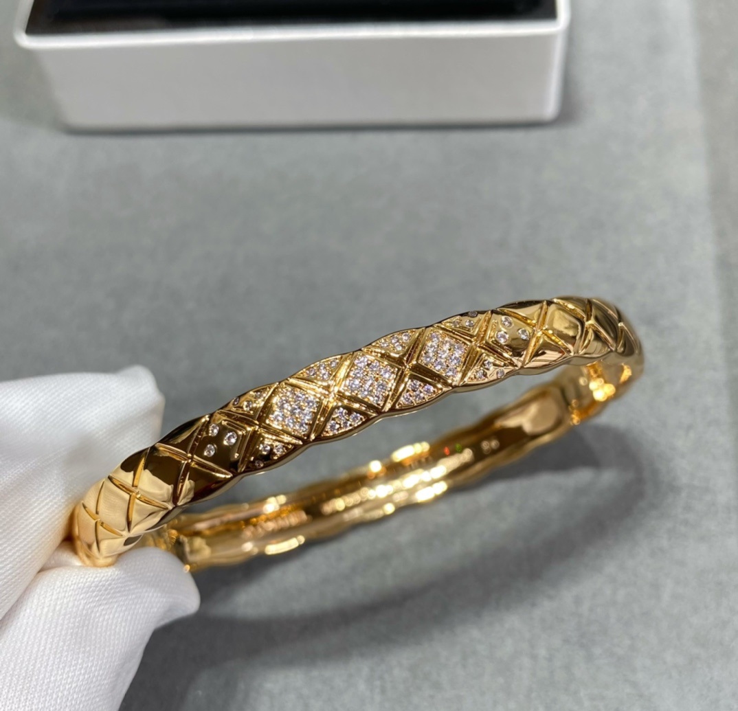 Chanel carved wide diamond bracelet