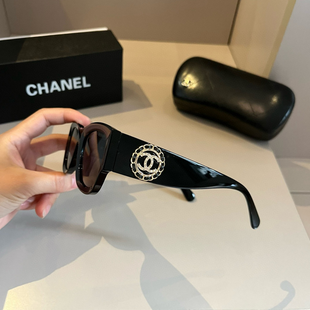 Chanel round frame sunglasses