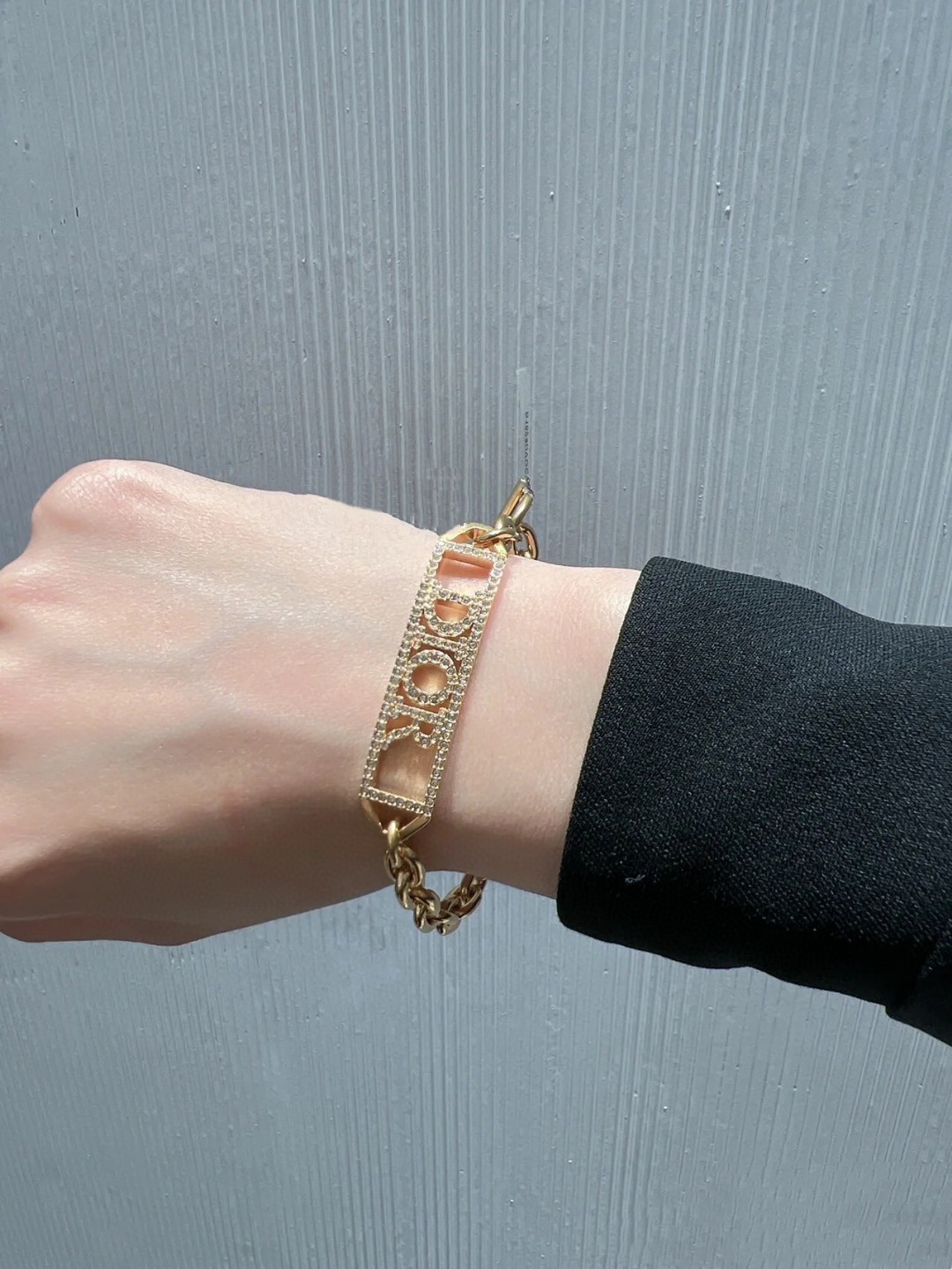 Dior hollow letter thick bracelet