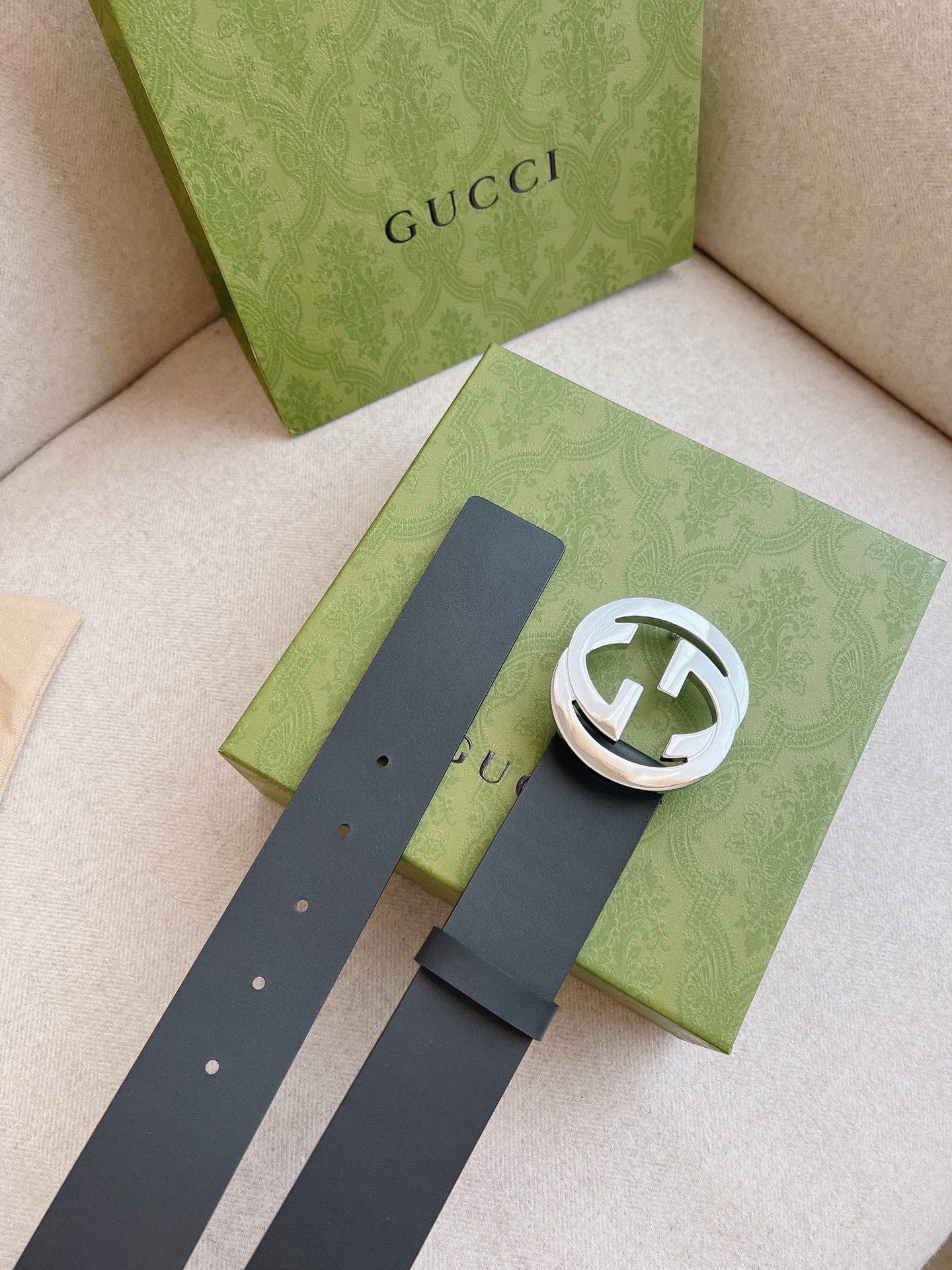 Gucci Interlocking Double G Buckle Leather Belt 4.0cm Width