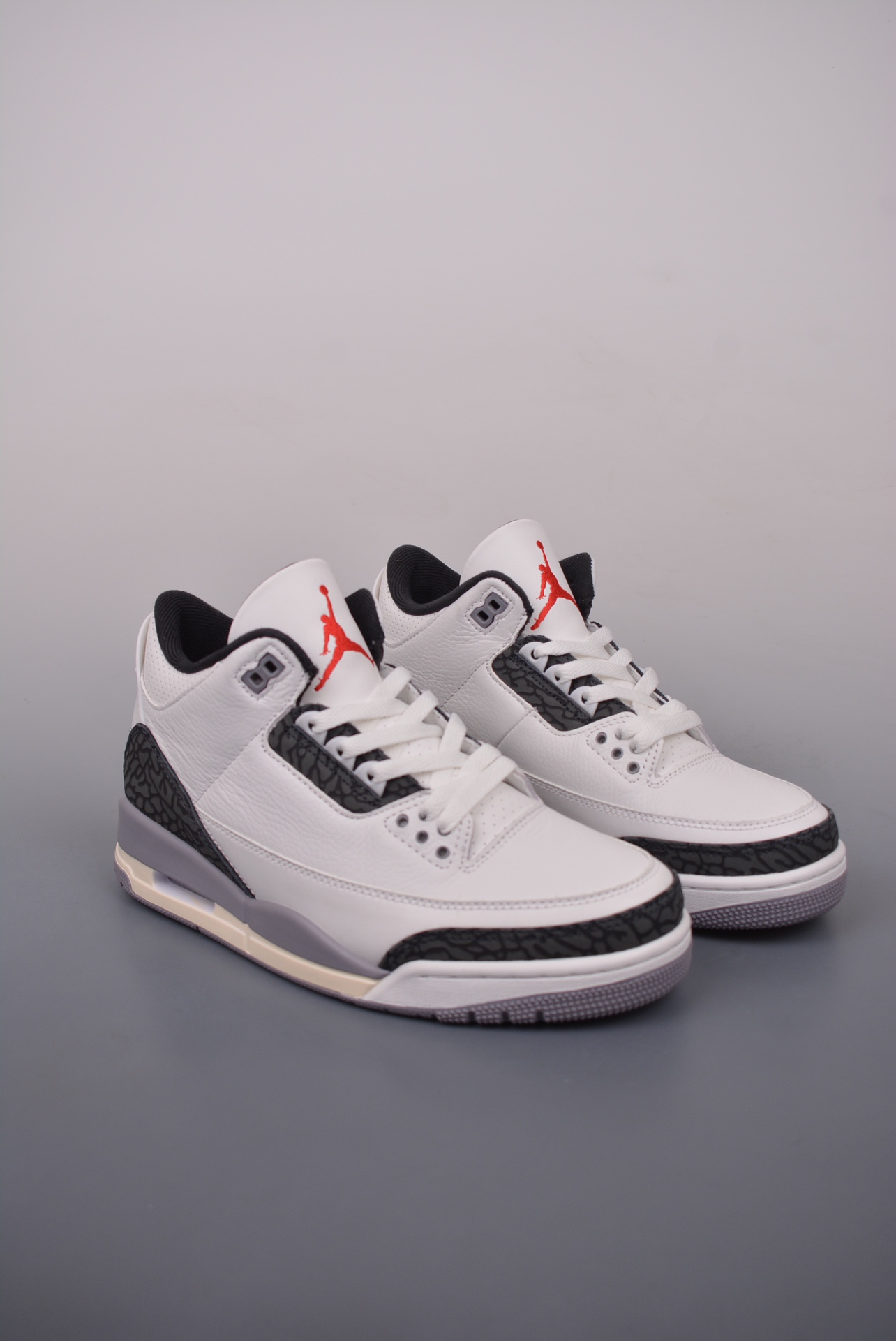 Air Jordan 3 RetroCement Grey CT8532-10