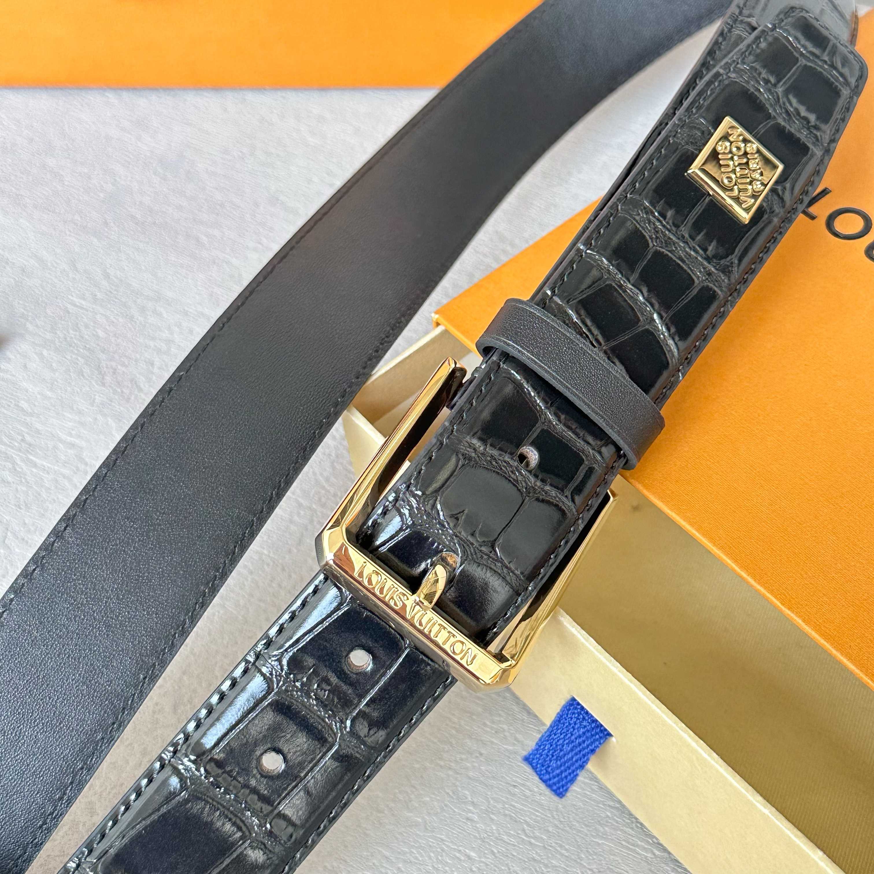 Louis Vuitton Crocodile Pattern Pin Buckle Men's Belt 3.5CM