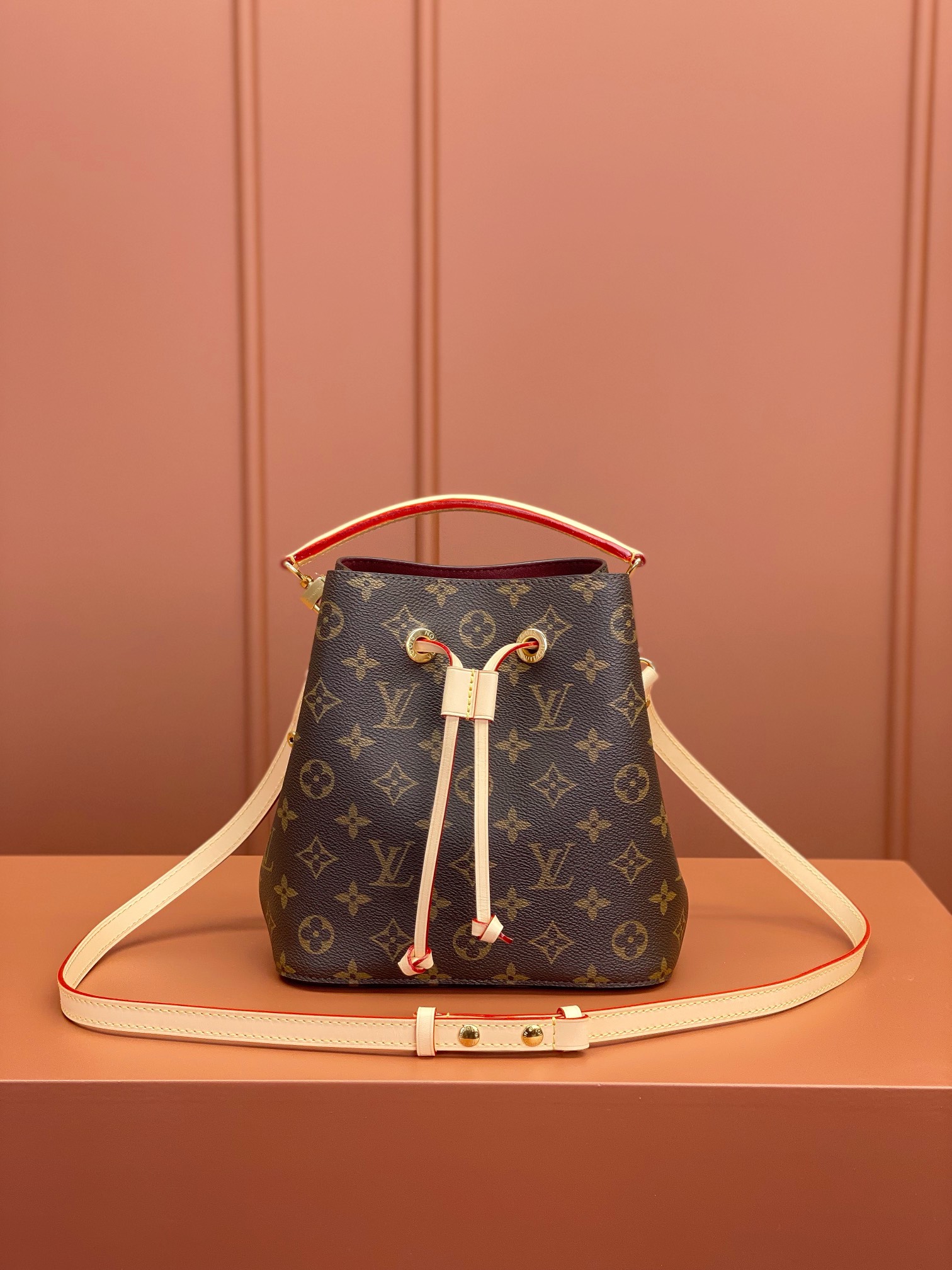 Louis Vuitton NÉONOÉ BB Bag M46581