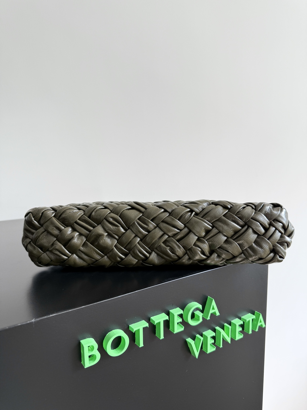 Bottega Veneta Kalimero cha cha woven handbag 785780